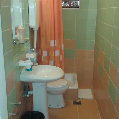 Stan Na Dan Hostel Σάμπατς