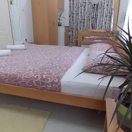 Stan Na Dan Hostel Σάμπατς