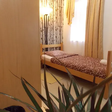 Stan Na Dan Hostel *